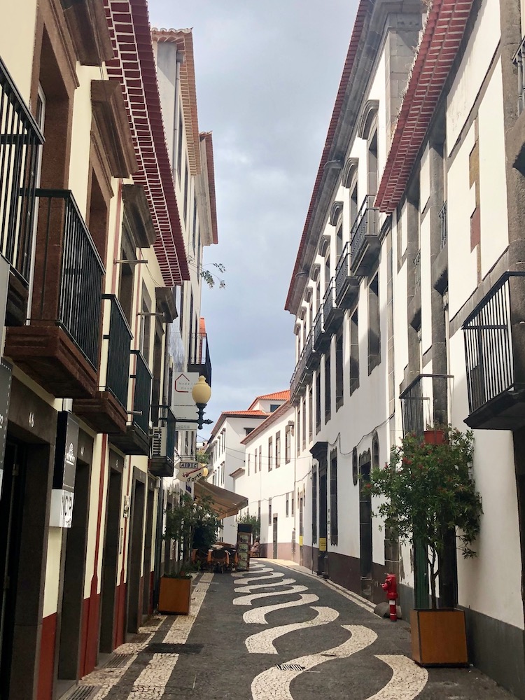 Madeira Sehenswürdigkeiten schönste Orte, In den Gassen von Funchal