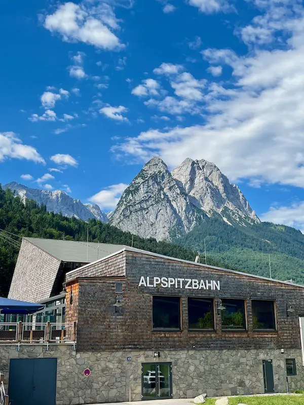 Alpspitze_Wanderung_Mit der Alpspitzbahn geht es auf den Osterfelderkopf