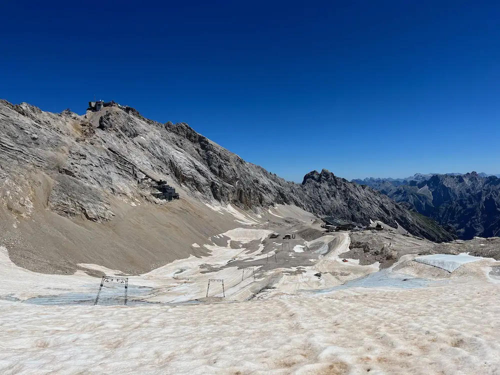 Zugspitze_Ausflug_Das Zugspitzplatt mit Blick auf den Gipfel