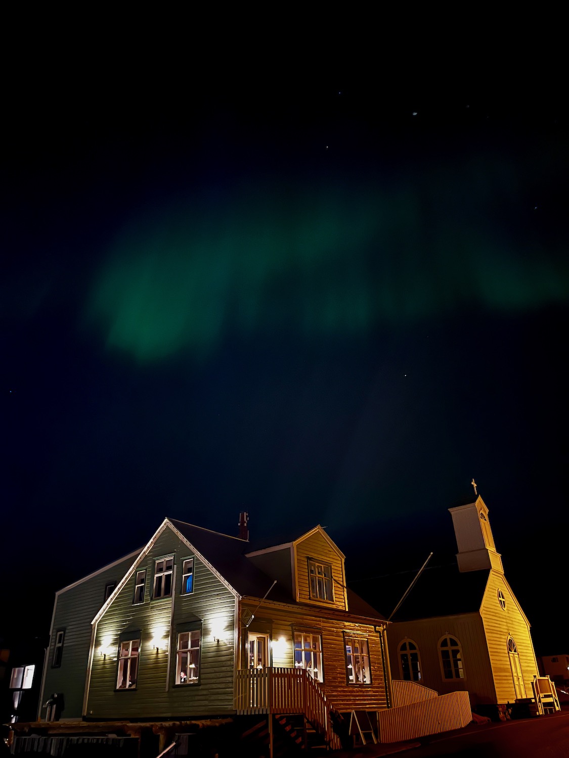 Island Riesetipps: Zwischen Oktober und März stehen die Chancen für Nordlichter am besten