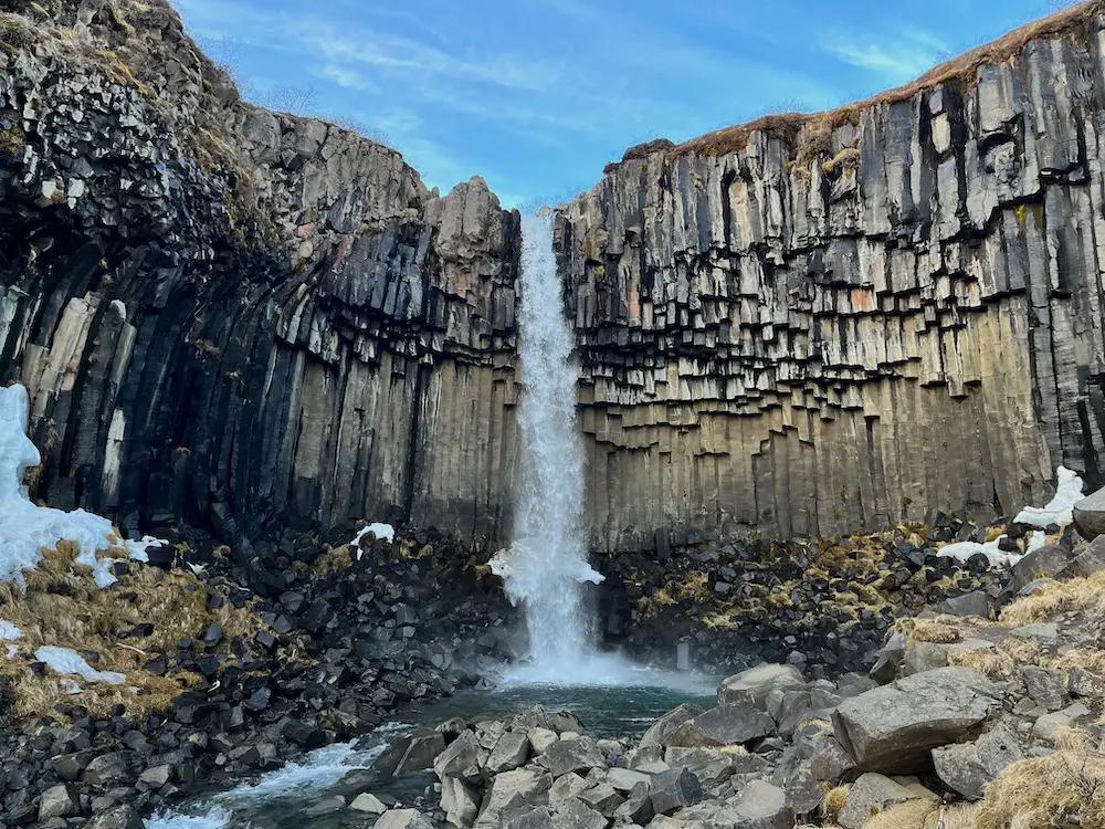 Island schönste Orte: der Wasserfall Svartifoss