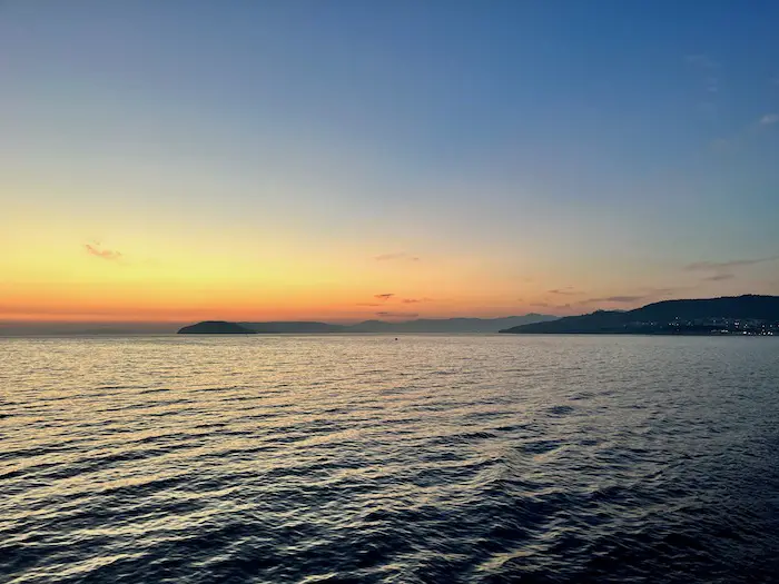 Insel Brac Sehenswuerdigkeiten Geheimtipps - Traumhafter Sonnenuntergang bei der Überfahrt von Split nach Supetar