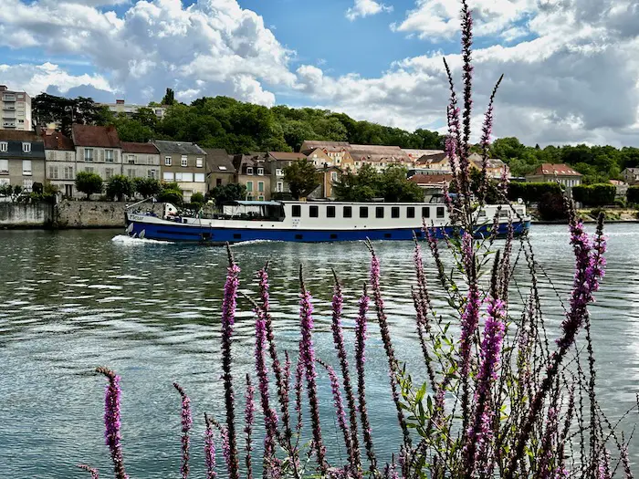 Außergewöhnliche Flusskreuzfahrten: Die MS Fleur in Corbeil-Essonnes