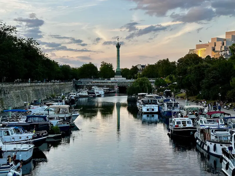Außergewöhnliche Flusskreuzfahrten: Der Yachthafen am Place de la Bastille