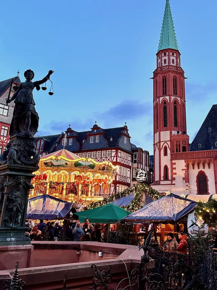Frankfurt_Weihnachtsmarkte_Tipps_Die Nikolaikirche am Römerberg