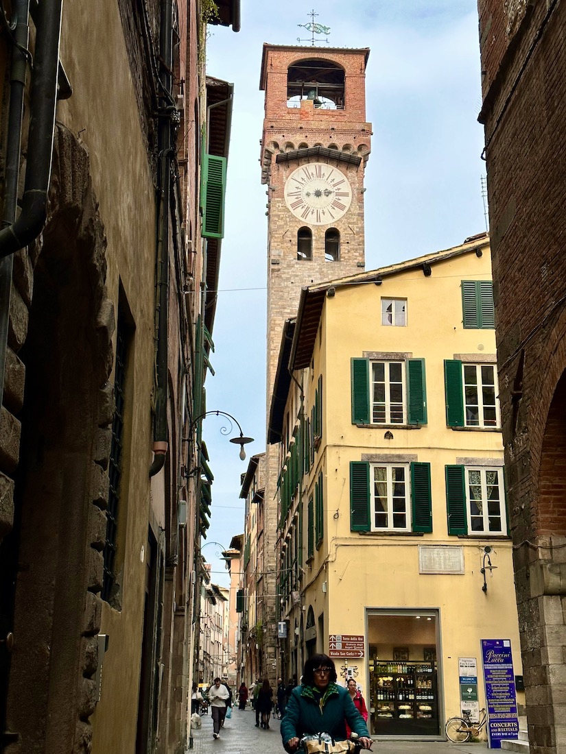 Lucca_Geheimtipps: Der Torre Guinigi ist der bekannteste Uhrturm in Lucca