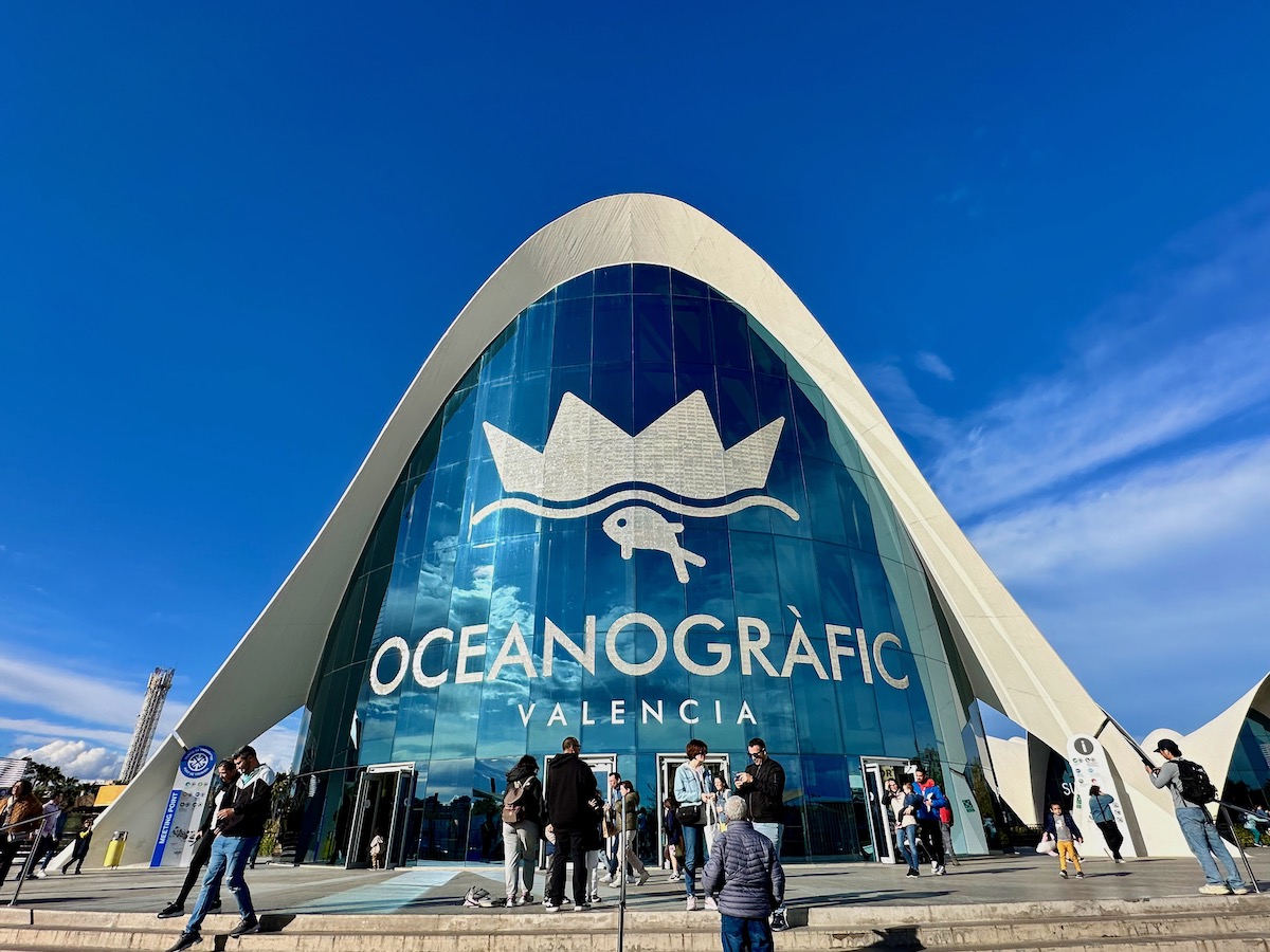 Valencia_mit_Kindern_Auch architektonisch ein Highlight: das Oceanogràfic