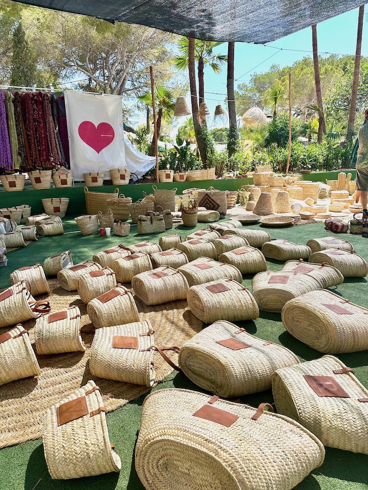 Ibiza Geheimtipps: einer der schönsten Hippie-Märkte ist in Punta Arabi