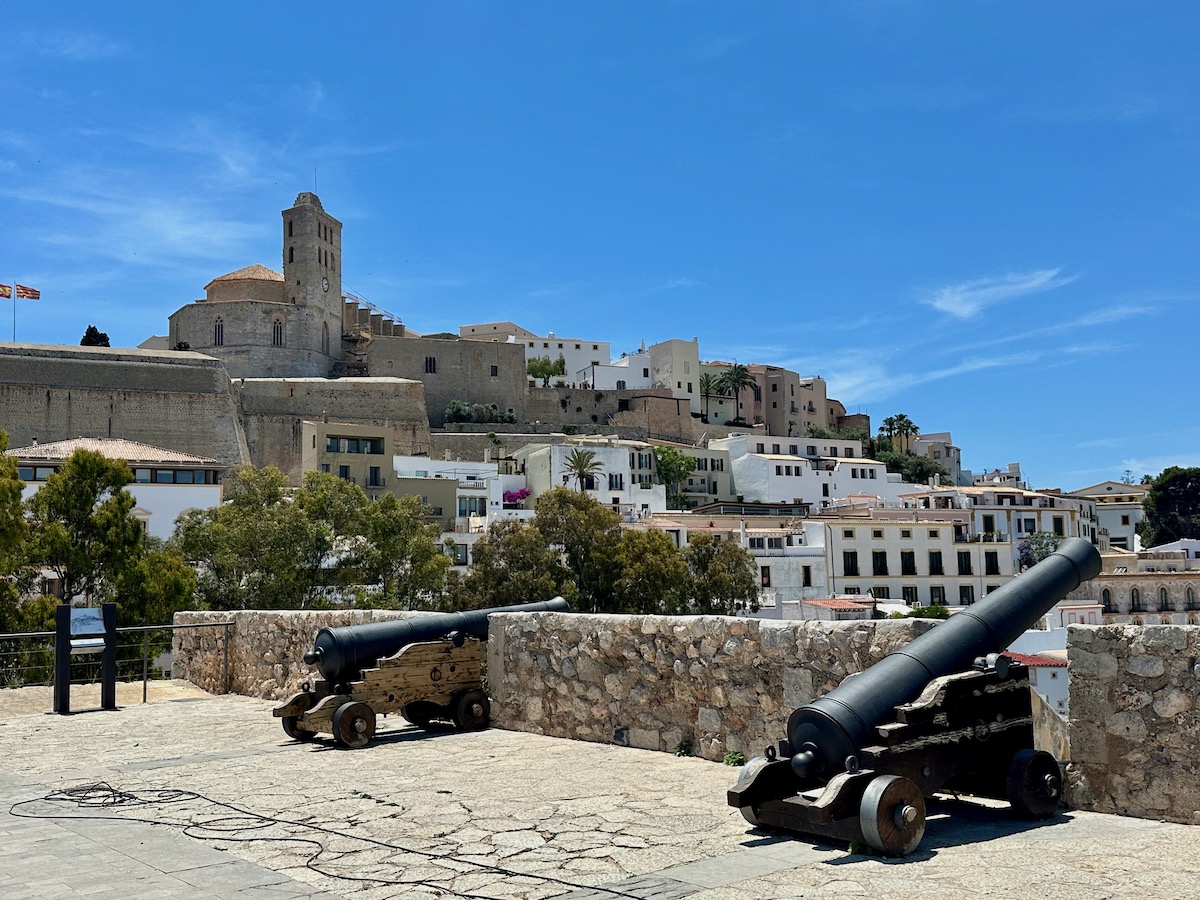 Ibiza Stadt Geheimtipps: Baluard de Santa Llúcia.