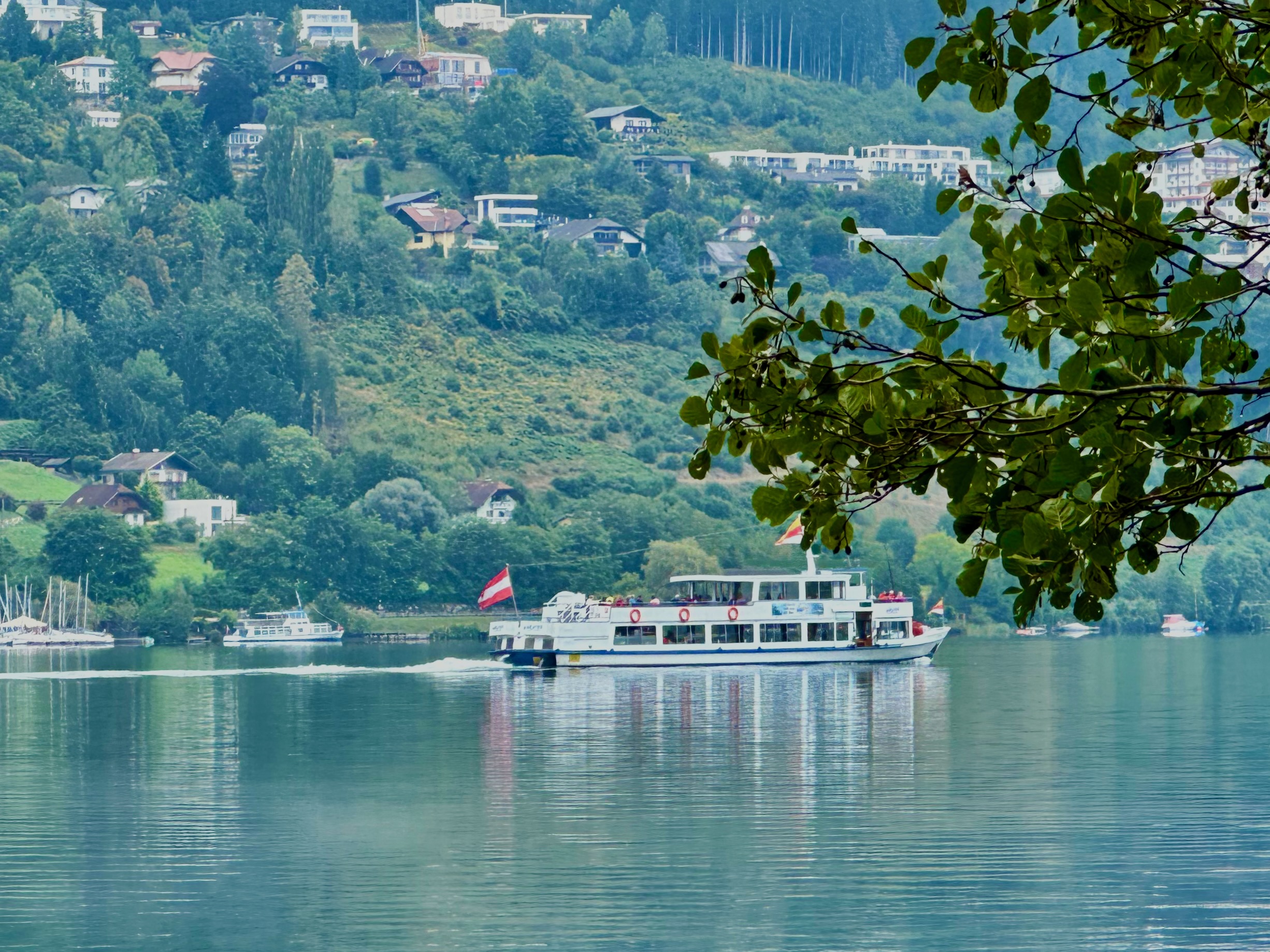 Ein schöner Ausflug am Millstätter See ist eine Seerundfahrt mit dem Schiff