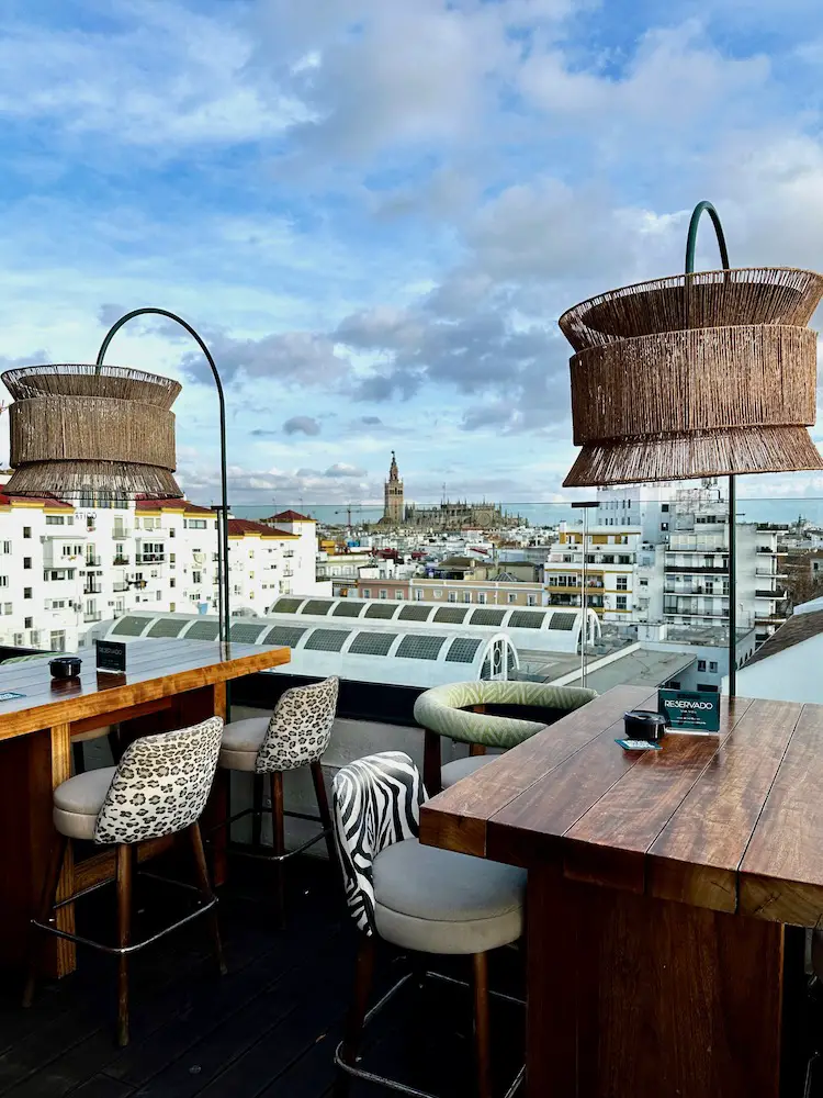 Sevilla Geheimtipp: die Rooftop Bar des Hotel Lobby