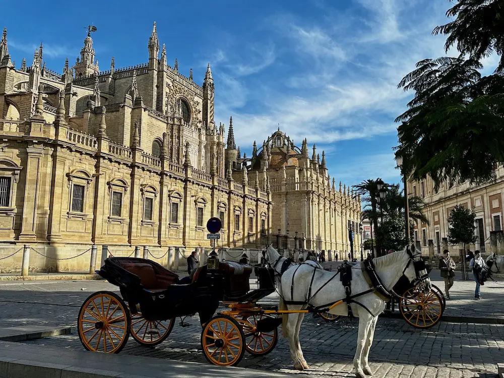 Sevilla Sehenswuerdigkeiten: Die Kathedrale gehört zu den top Sevilla Sehenswürdigkeiten