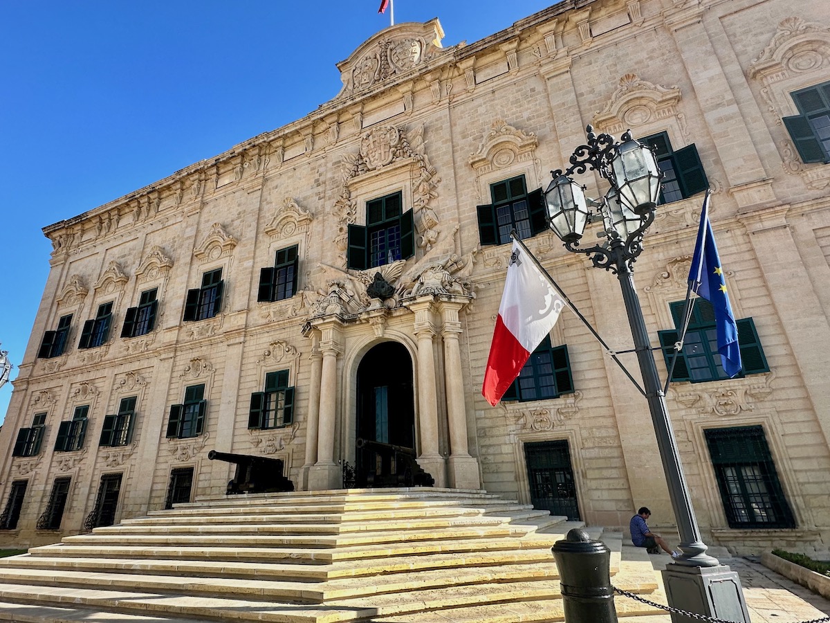 Eine der top Valletta Sehenswürdigkeiten: die Auberge de Castille