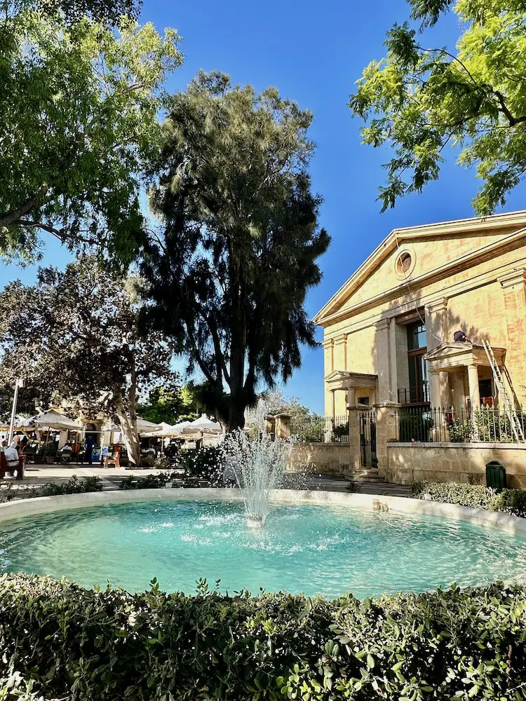 Valletta Sehenswuerdigkeiten: Eine Oase in Valletta: die Upper Barakka Gardens