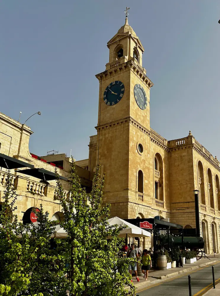 Valletta Geheimtipp: Die schöne Hafenpromenade in Vittoriosa