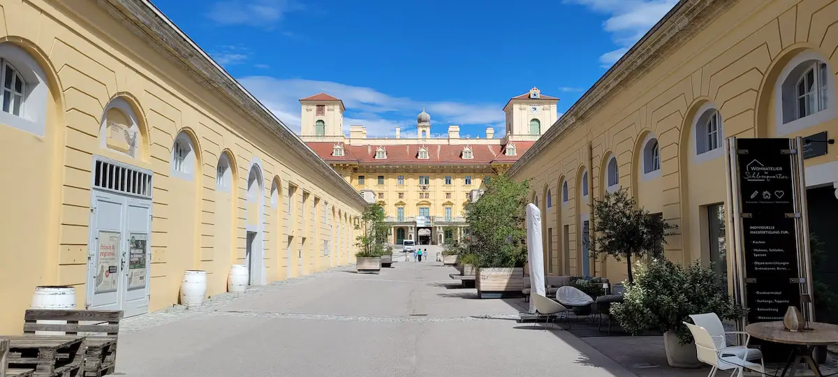 Neusiedler See Tipps: Ein Besuch im Schloss Esterházy ist empfehlenswert