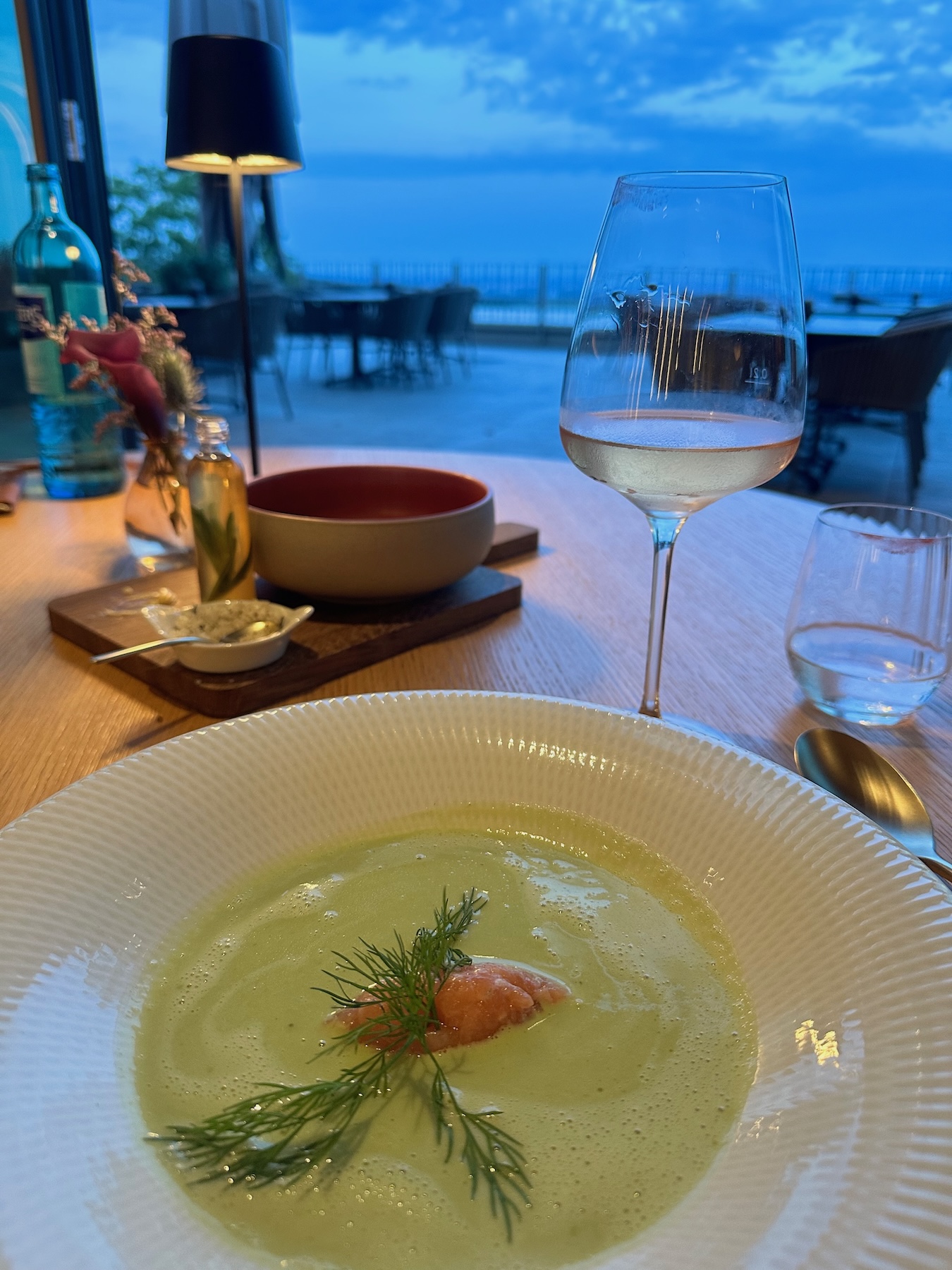 Wald.Weit Rheingau Hotel Frische regionale und weltoffene Gerichte in entspannter Atmosphäre